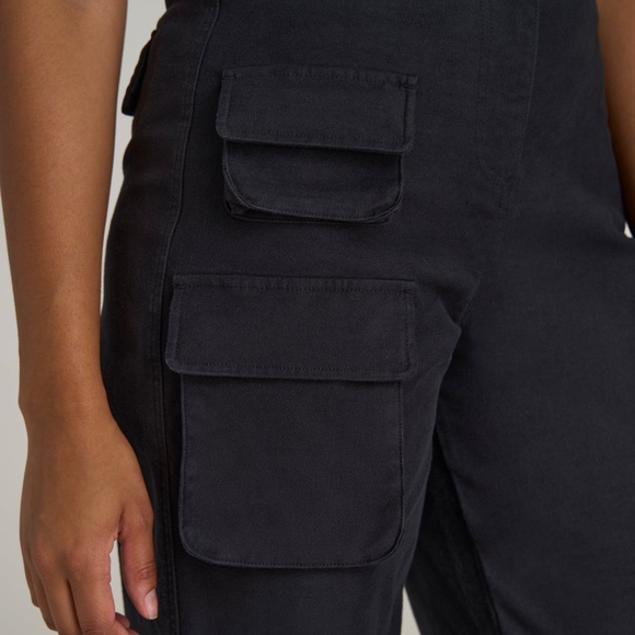 American Tall High-Waist Flat Front Cargo Pants for Tall Women in Black Size 101 - Picture 2 of 3